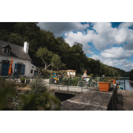 Balade à vélo sur le Chemin de Halage à Hennebont (Morbihan) - ©Tony Esnault - LBST