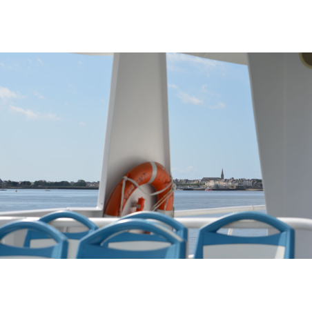 Vue sur Port-Louis depuis le bateau-bus, sur la rade de Lorient (Morbihan) - ©A. Marcos - LBST