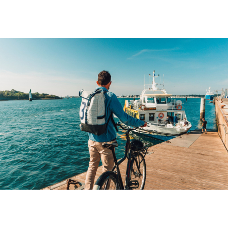 Embarquement dans le bateau-bus à Lorient (Morbihan) - ©Le Ciré Jaune - LBST