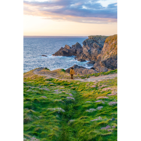 Coucher de soleil à Pen Men, sur la côte sauvage de l'île de Groix (Morbihan) - ©Clo & Clem - LBST